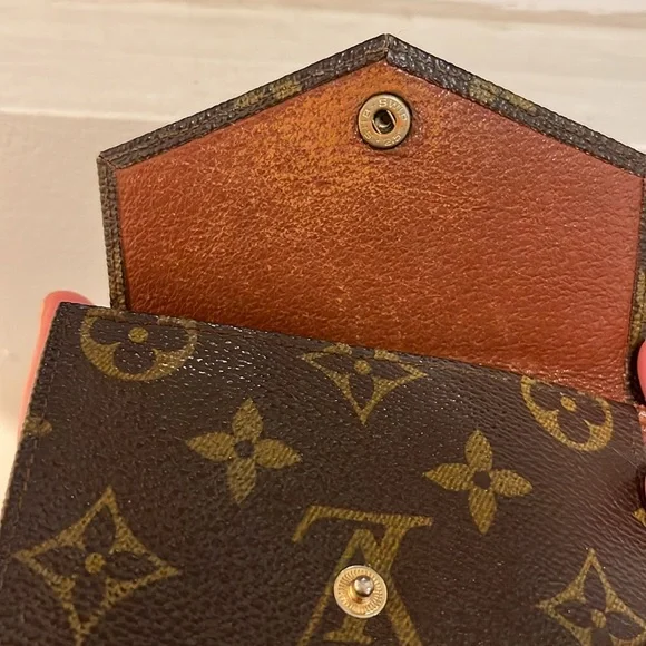 Louis Vuitton Wallet with wear - Picture 3 of 6